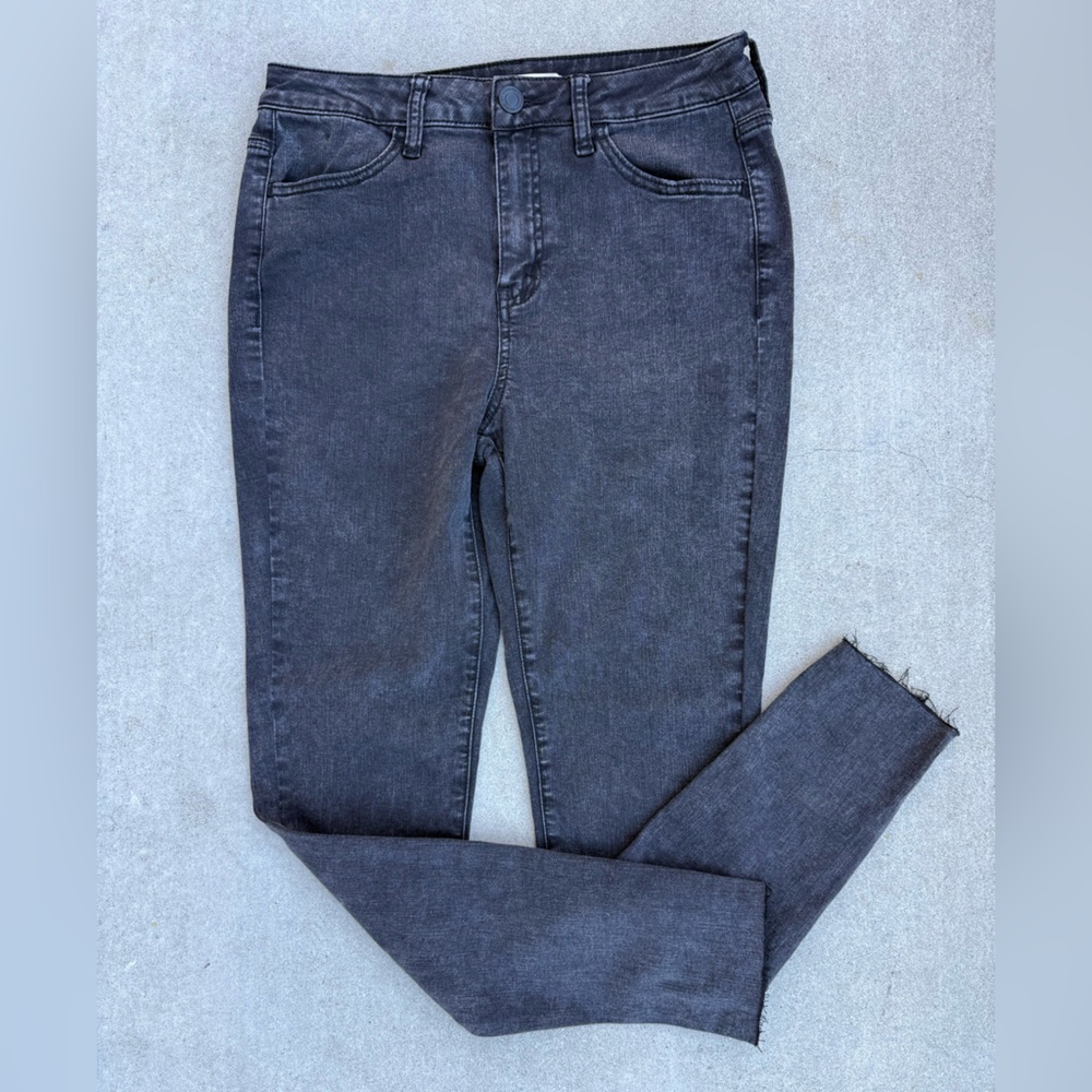 SO Juniors’ Charcoal High-Rise Jeggings (Size 11)